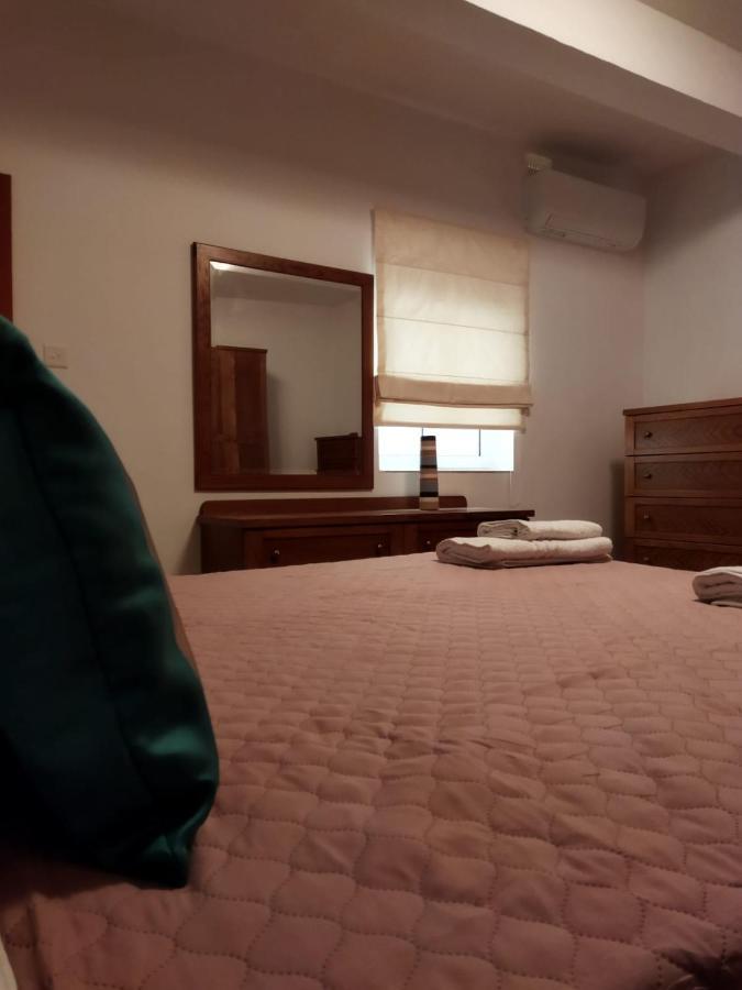 Centrally Located Bugibba Apartment - Seaside Comfort St. Paul's Bay Exteriör bild